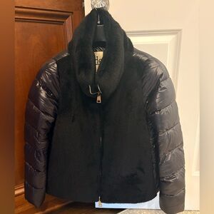 Herno Black Women's Jacket with faux fur and Puffer Sleeves SIZE 42